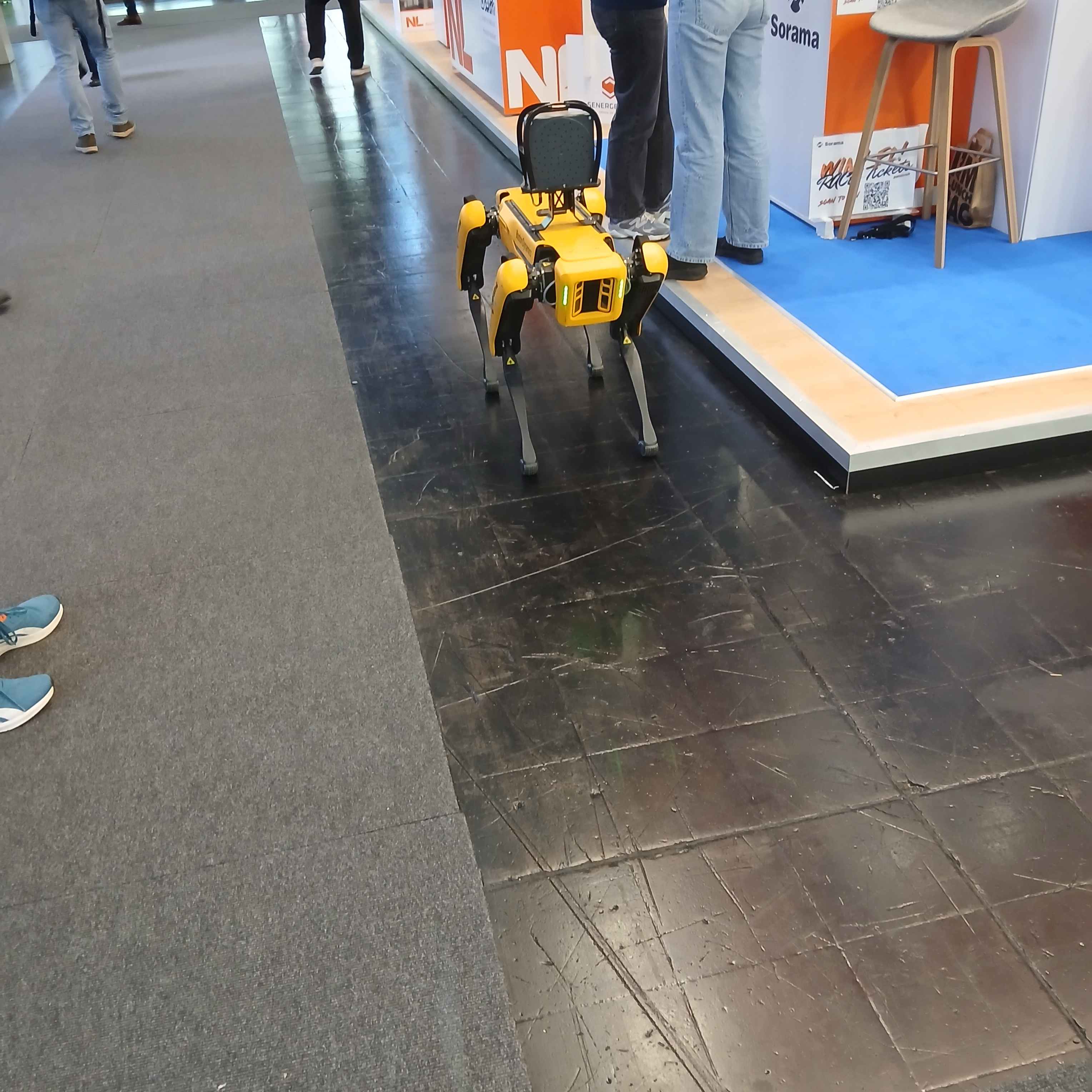 BOSTON DYNAMICS / SPOT