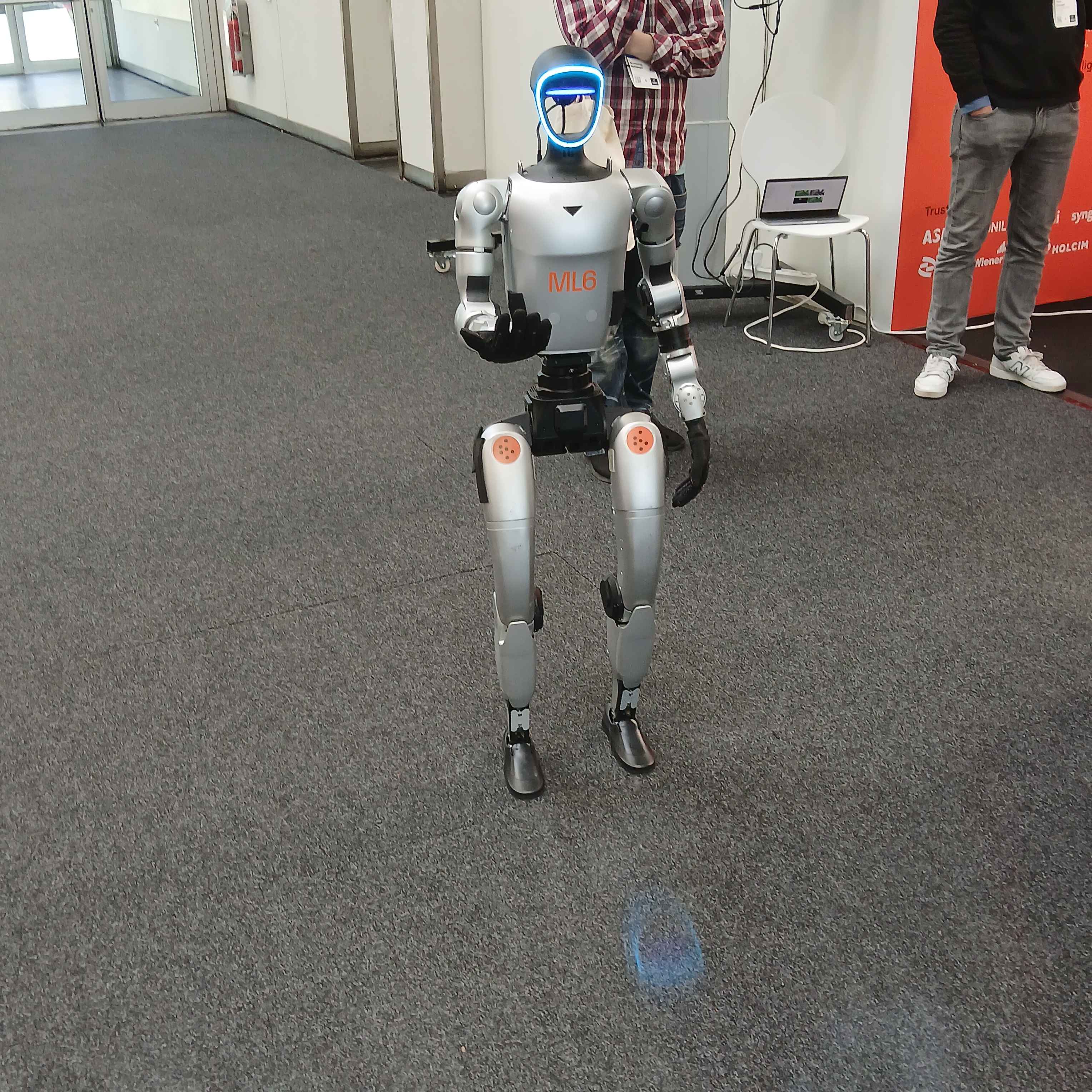 ML6 / HUMANOID DEMO